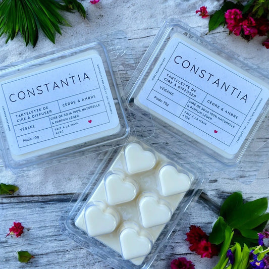 Fondant de cire ORÉRA CONSTANTIA cèdre et ambre, cœur blanc, produit artisanal québécois éco-luxe naturel sans cruauté.