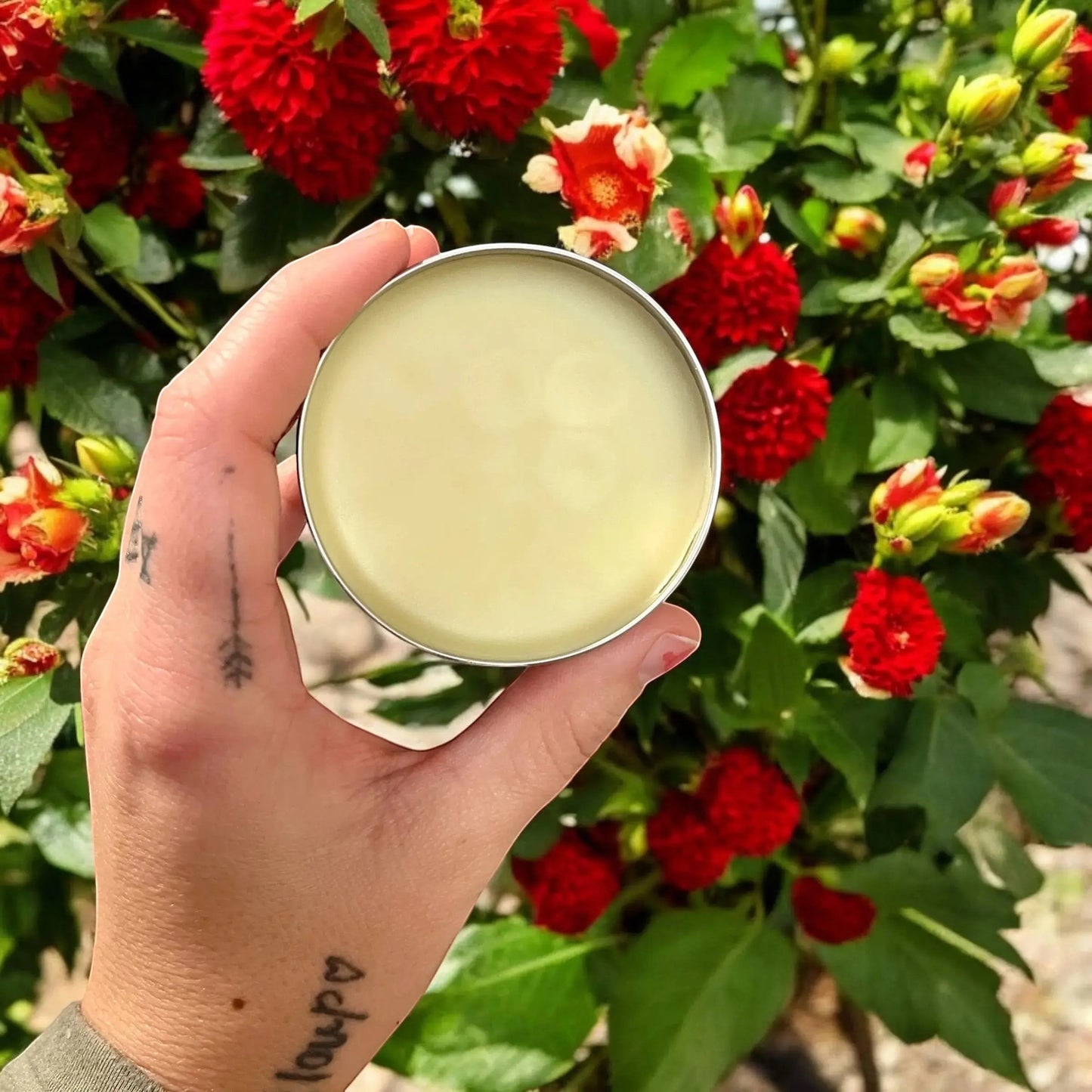 Baume pour les mains ORÉRA en pot rond, soin naturel au karité, argan et bergamote, fabriqué au Québec, éco-luxe sans.