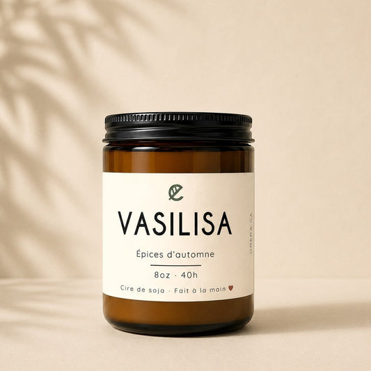 Bougie en verre ambré ORÉRA VASILISA épices d'automne 40h cire de soya fabriquée au Québec.