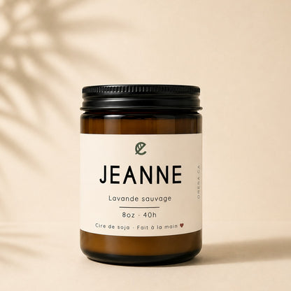 Bougie ORÉRA en verre ambré, cire de soya, parfum lavande sauvage, éco-luxe naturel, fabriqué au Québec, sans cruauté.