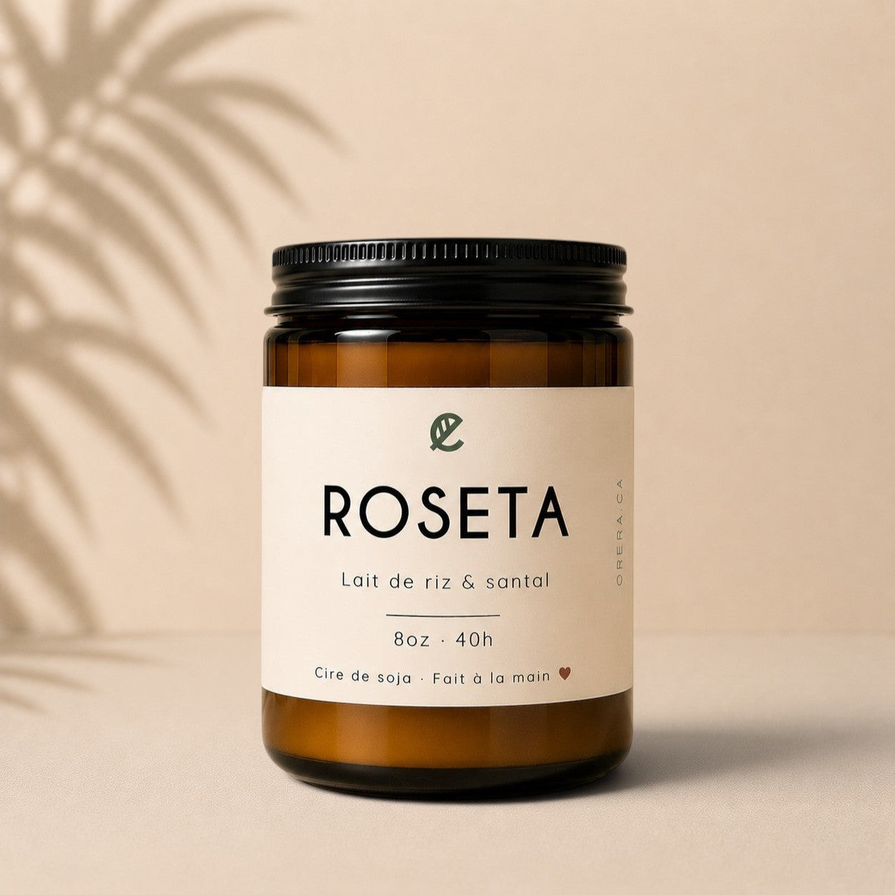 Bougie ORÉRA éco-luxe naturel en verre ambré, parfum lait de riz et santal, fabriqué au Québec, sans cruauté.