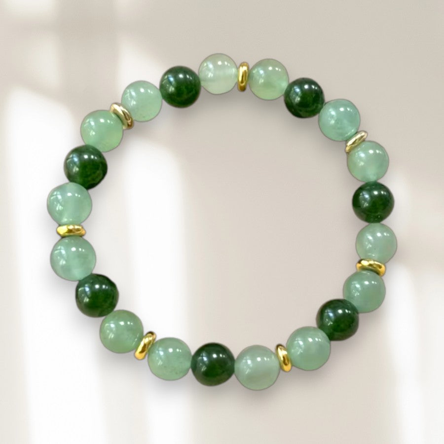 Bracelet mala Agathe marbrée vert clair et foncé avec détails dorés ORÉRA éco-luxe naturel fabriqué au Québec.