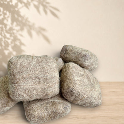 Savon feutré en laine d'alpaga beige naturel ORÉRA, éco-luxe fabriqué au Québec, soins sans cruauté.