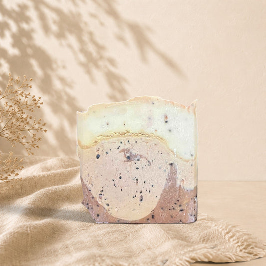 Savon exfoliant café mocha et vanille ORÉRA, éco-luxe naturel, fabriqué au Québec, sans cruauté.