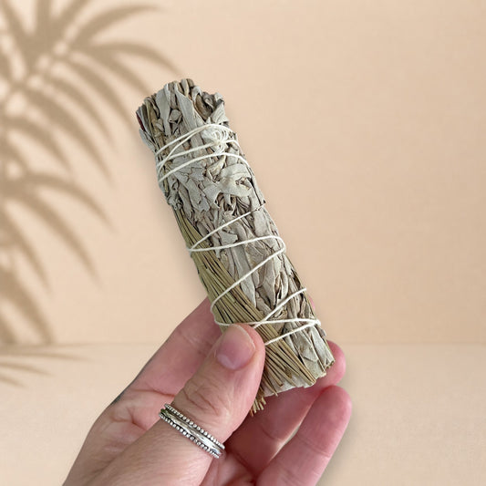 Bâton de sauge blanche et pin ORÉRA, éco-luxe naturel, artisanal québécois, soins naturels sans cruauté.
