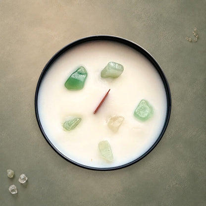 Bougie ORÉRA éco-luxe naturel avec pierres aventurine et sauge, fabriquée au Québec, sans cruauté.