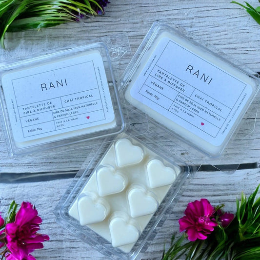 Fondant de cire ORÉRA RANI chaï tropical, éco-luxe naturel, fabriqué au Québec, sans cruauté, cœur blanc.