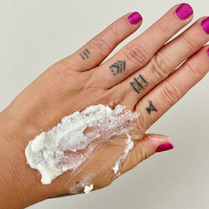 Crème réparatrice ORÉRA à l’hydrolat de lavande, soin naturel fabriqué au Québec, texture riche sans cruauté.