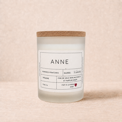 Bougie parfumée aux pommes ORÉRA 7oz, cire de soja, fabriquée au Québec, sans cruauté, éco-luxe naturel.