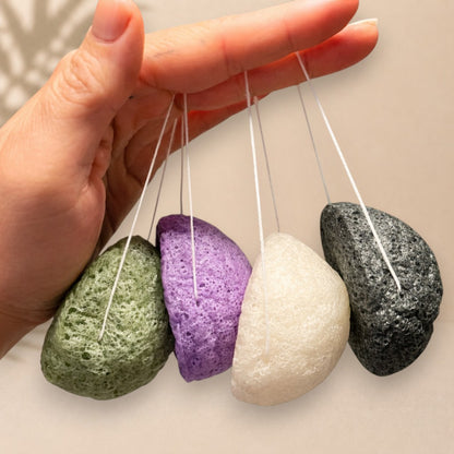Ensemble de 4 éponges konjac ORÉRA colorées, éco-luxe naturel, soins naturels, fabriqué au Québec, sans cruauté.